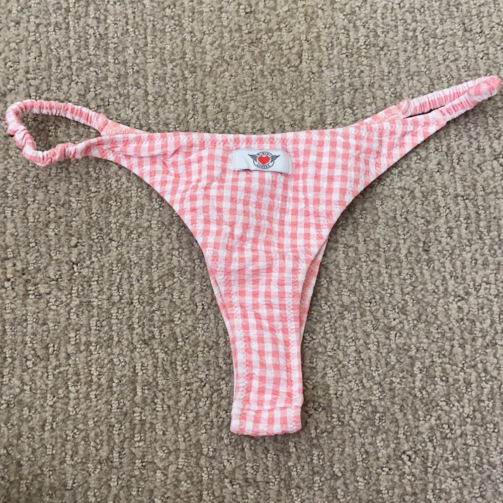 Picnic pattern bottoms - Picture 2 of 4